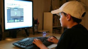 Imagem Crianças acessam mais internet em casa que na escola