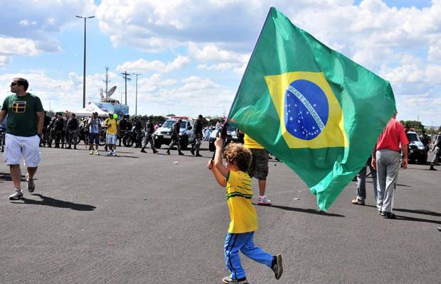 Imagem Protestos no Brasil: como conversar com as crianças