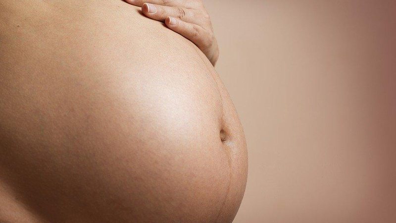 Síndrome dos Ovários Policísticos pode trazer complicações na gravidez