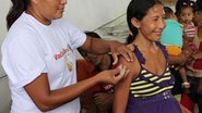 Imagem OPAS/OMS esclarece que são falsos os boatos que associam vacinas para gestantes à microcefalia
