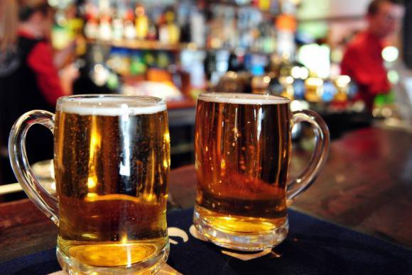 Imagem Entra em vigor lei que pune com prisão a venda de bebida alcoólica a menores