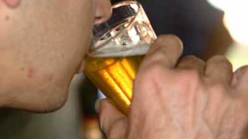 Imagem Jovens estão consumindo mais álcool