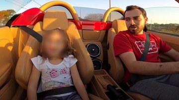 Luan Galasso grava vídeo com Ferrari conversível e filha pequena no banco do carona, sem cadeirinha e com cinto mal colocado - Foto: Reprodução