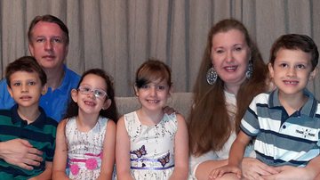 Andréa Jacoto e a família - Arquivo de família